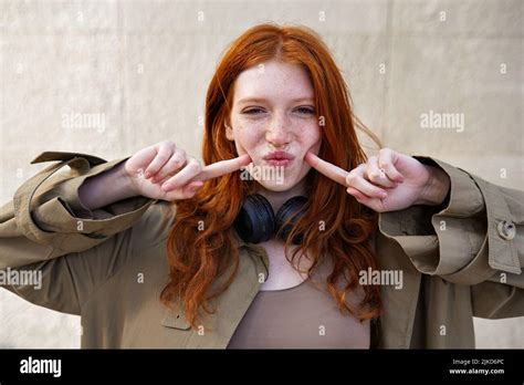 15,684 Redhead Teen Stock Photos & High